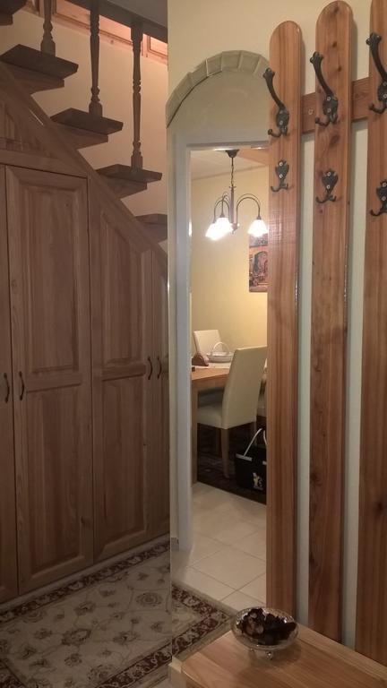 Pongrácz Apartman Zirc Exterior foto